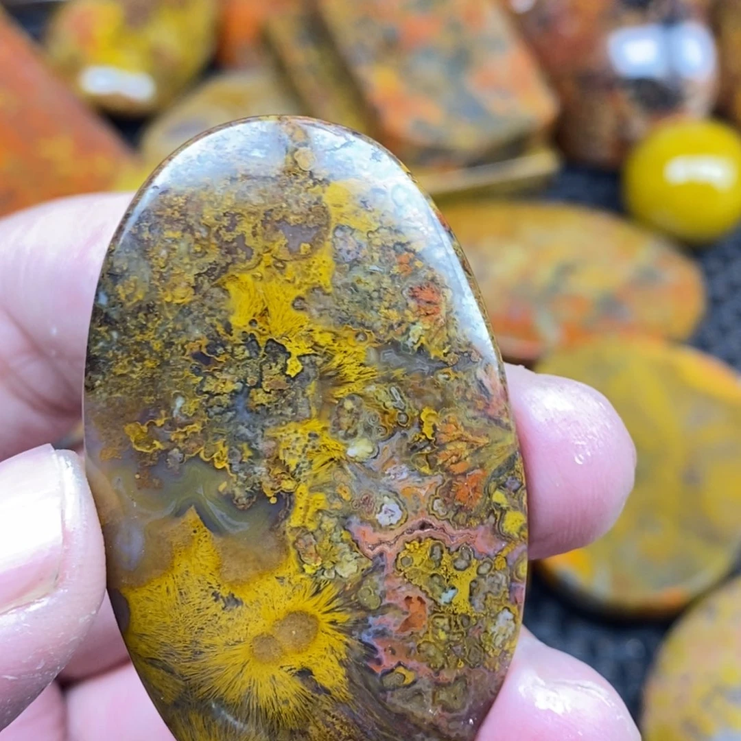 。***。玛瑙/玉髓未镶嵌战国红