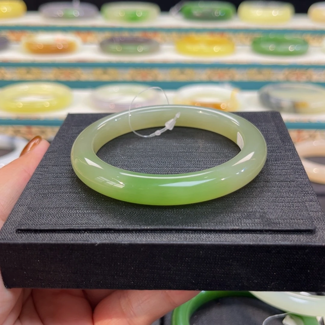 和田玉未镶嵌手镯翠青