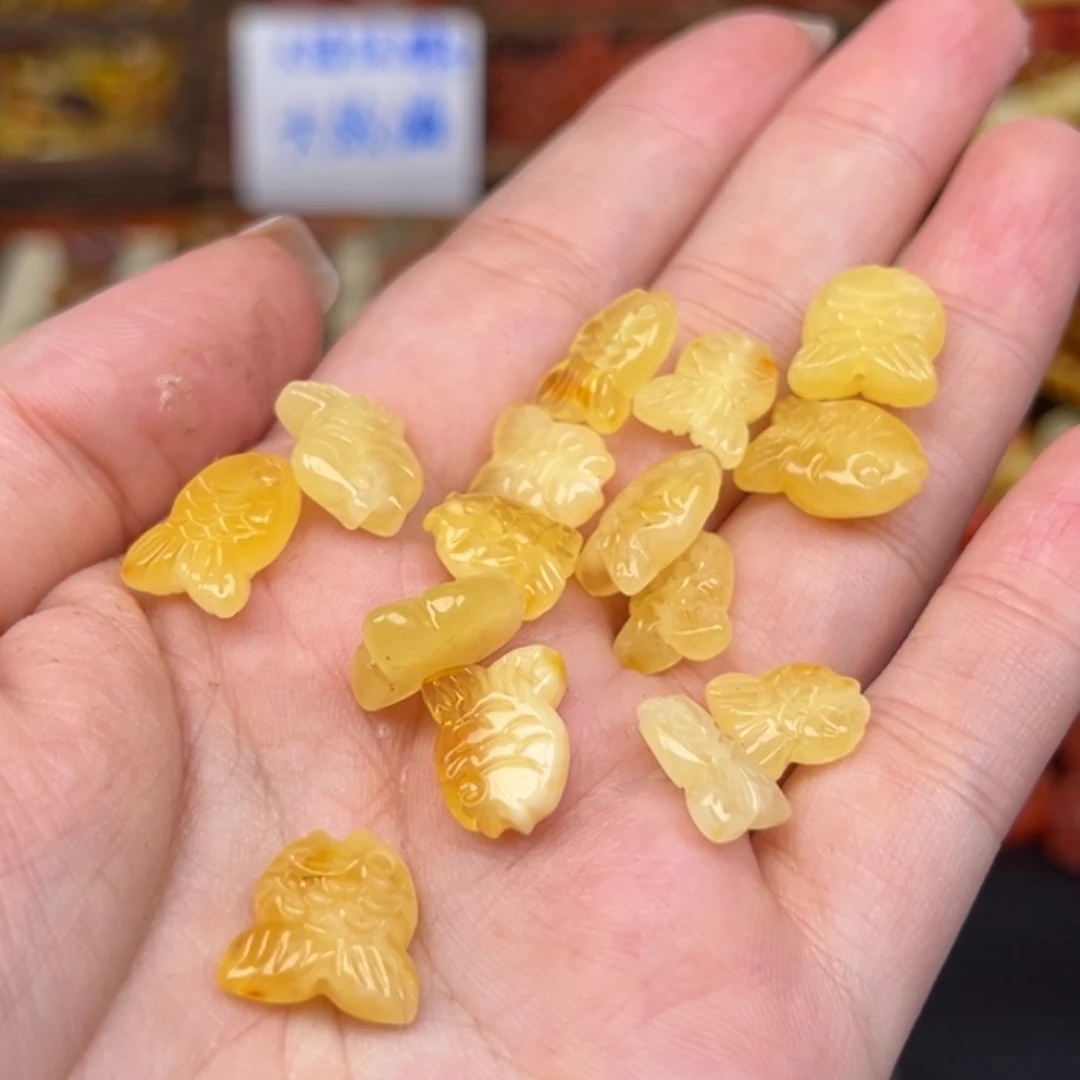 琥珀未镶嵌吊坠(不含链)多样性
