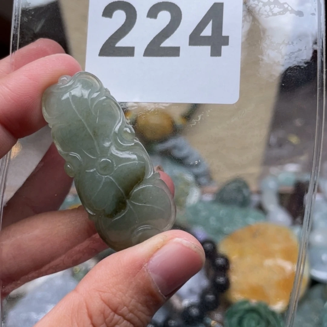 【闪购商品】翡翠颈饰未镶嵌永****6翡翠