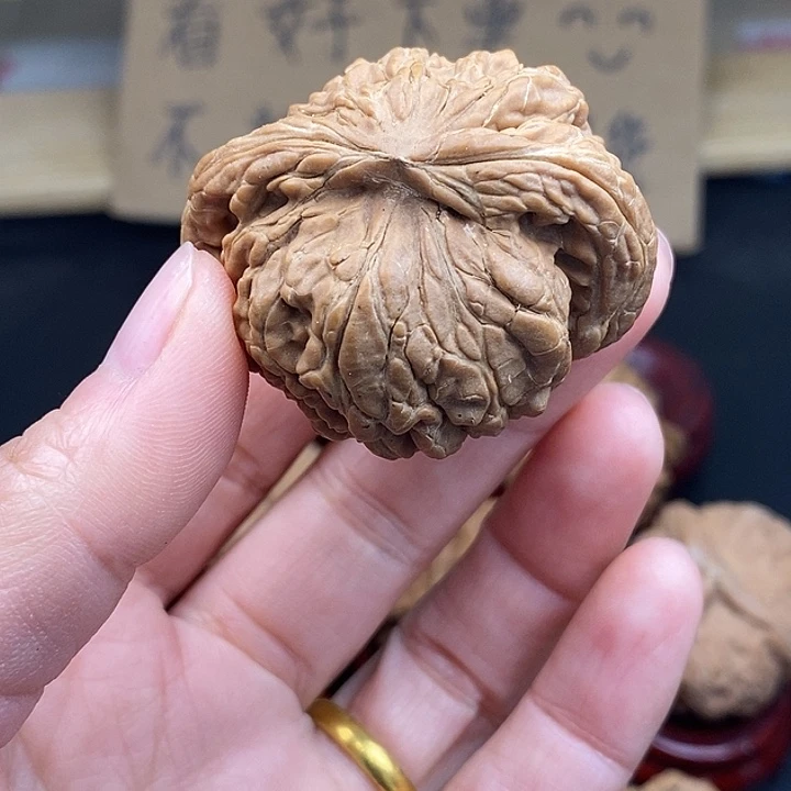 虾***眼文玩核桃吊坠裂瑕疵不退不换