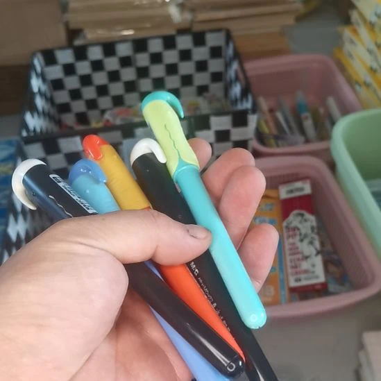 5只钢笔送一盒墨囊