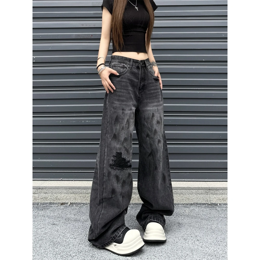 2025早秋新款美式高街脏染猫须破洞牛仔女水洗黑色直筒微喇叭裤子