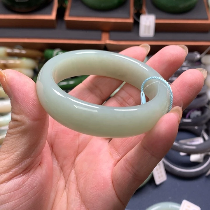 【闪购商品】未镶嵌手镯和田玉