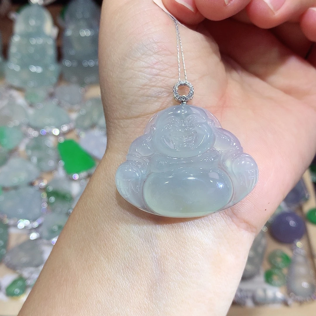 翡翠18K金镶嵌颈饰佛