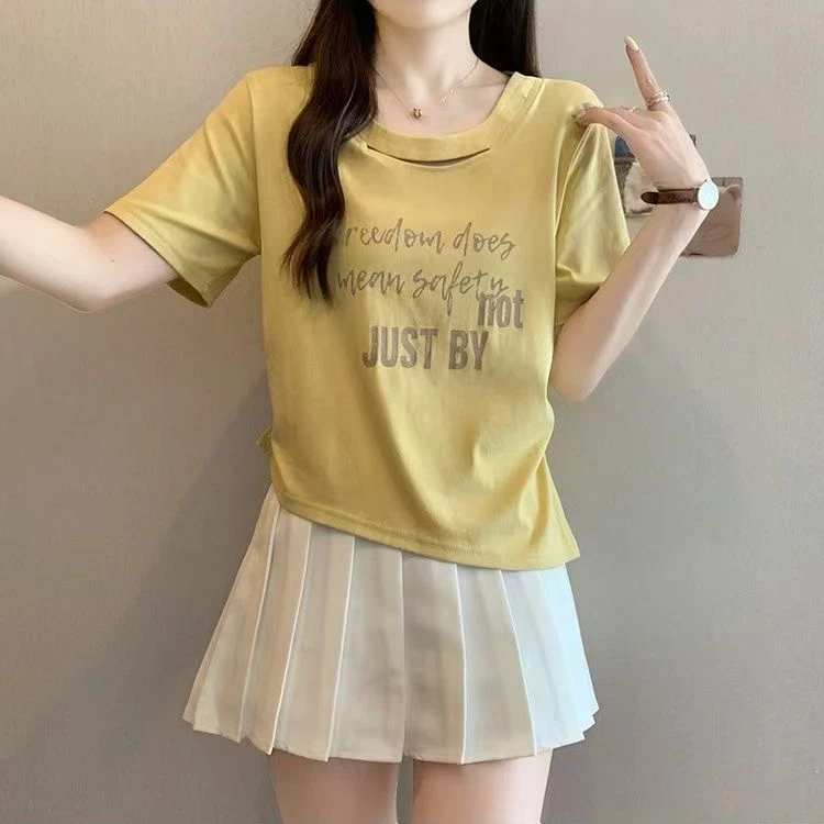 2025夏季新款胖mm大码短袖T恤女时尚褶皱镂空印花字母别致上衣