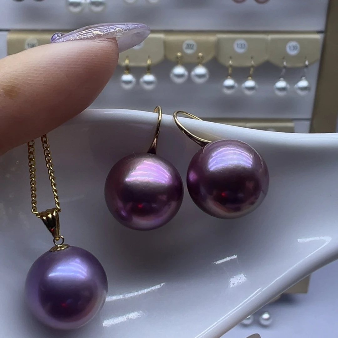 18K金镶嵌淡水珍珠吊坠(赠链)