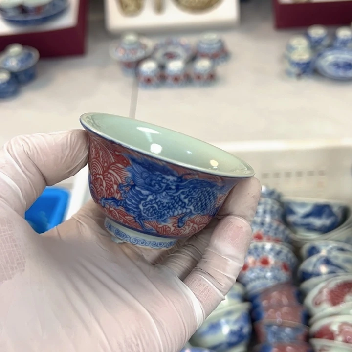 瓷片白青花麒麟踏浪压手杯客杯