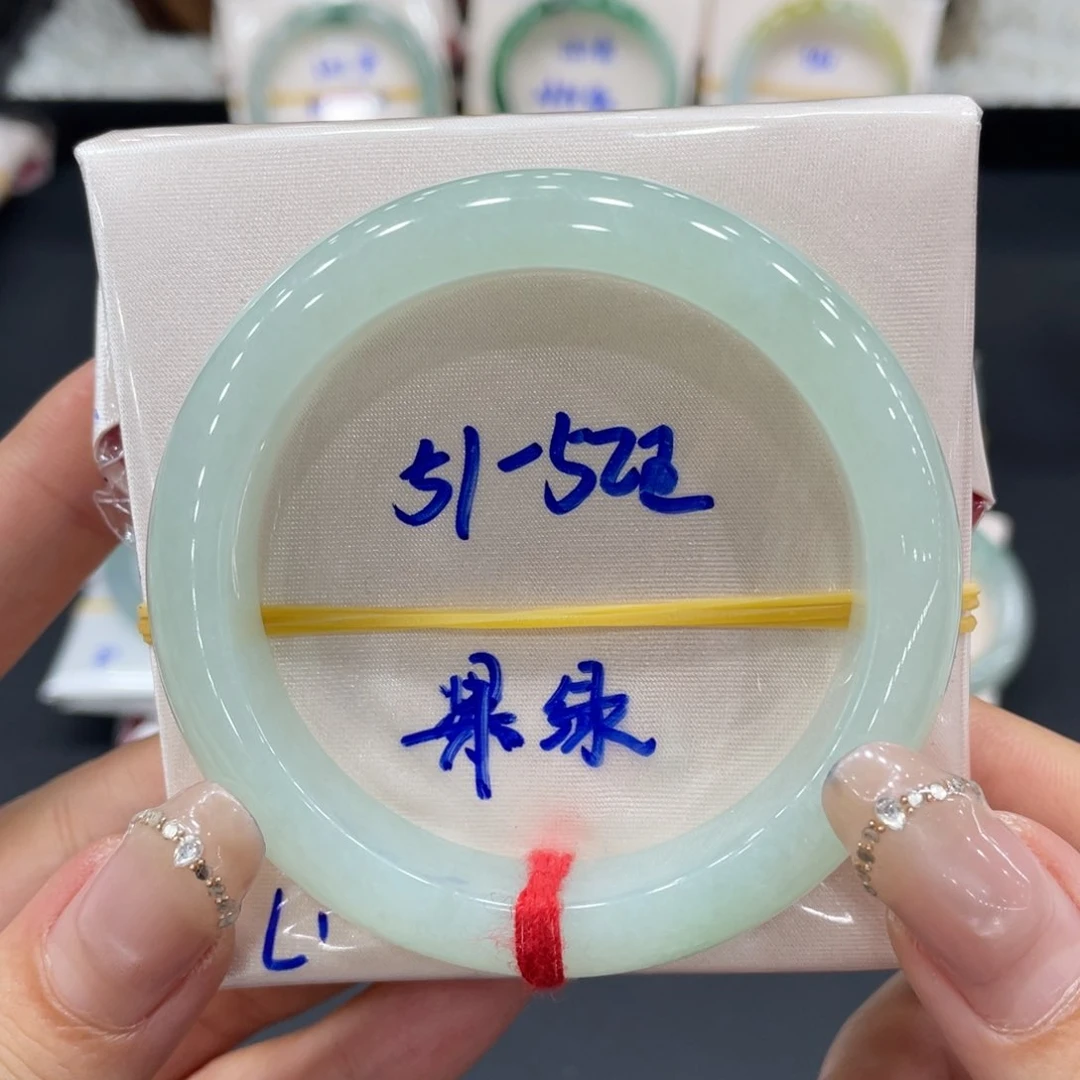 未镶嵌手镯翡翠缅甸翡翠手镯