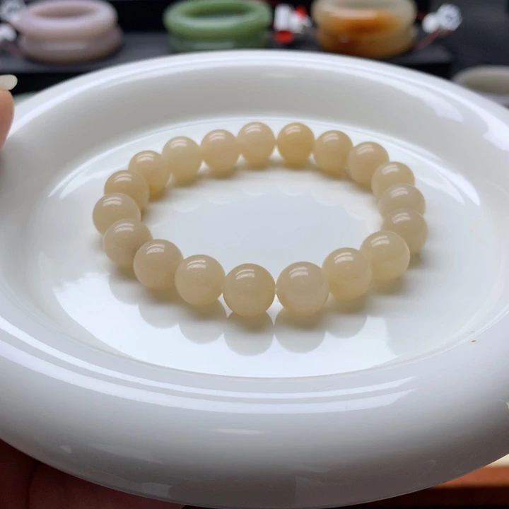 未镶嵌手镯石英岩玉