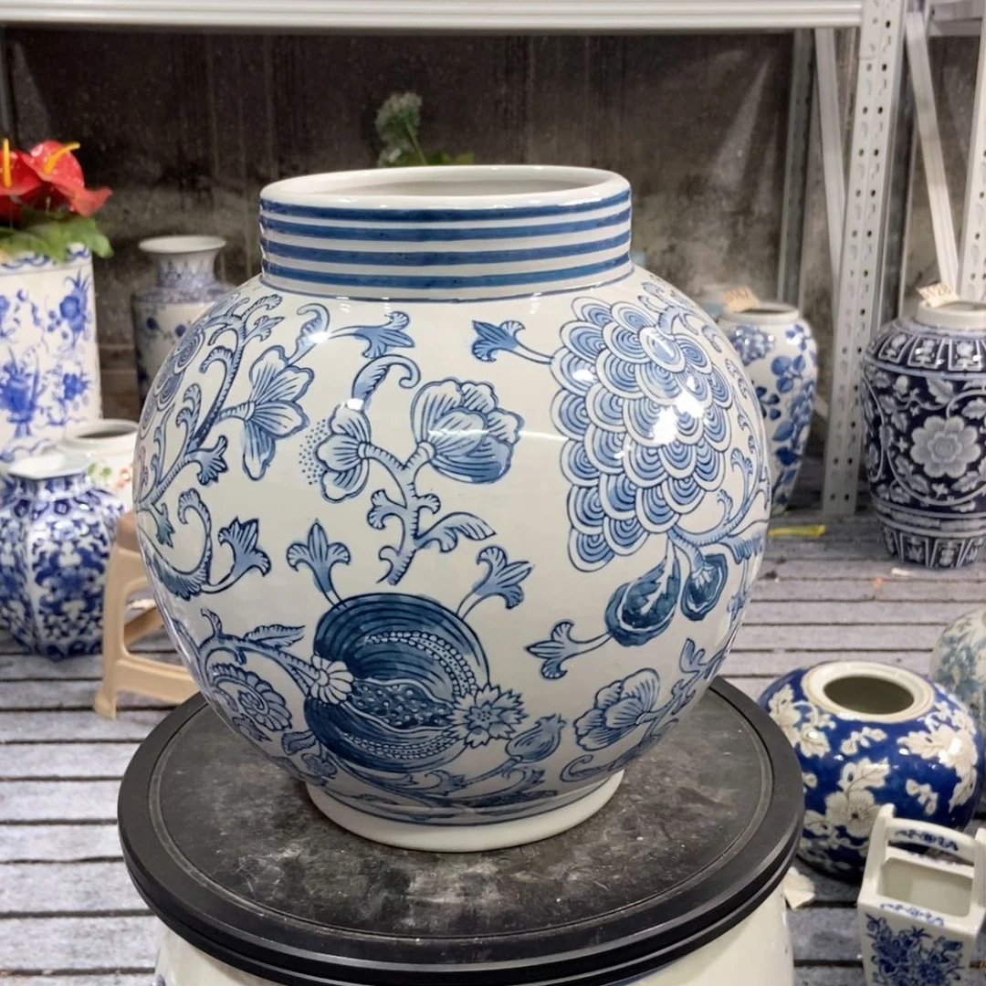 摆件花瓶手绘釉下彩