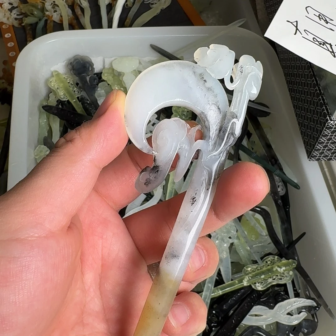 蛇纹石玉未镶嵌发饰