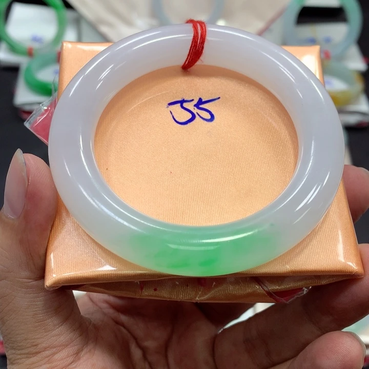 未镶嵌手镯翡翠翡翠