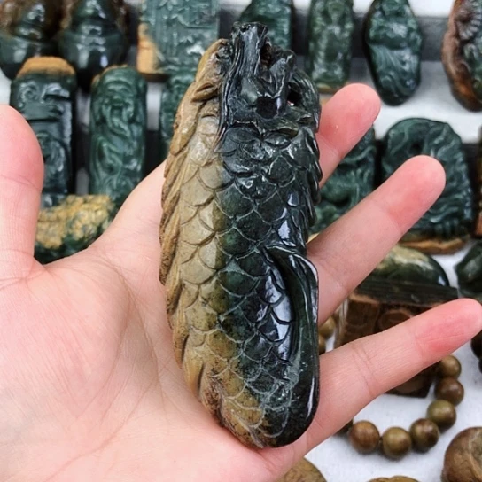 岫岩河磨玉（透闪石质玉）未镶嵌把件绿*