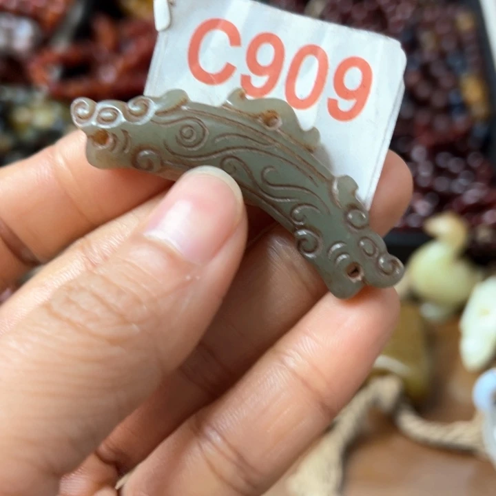 和田玉（糖玉）颈饰未镶嵌