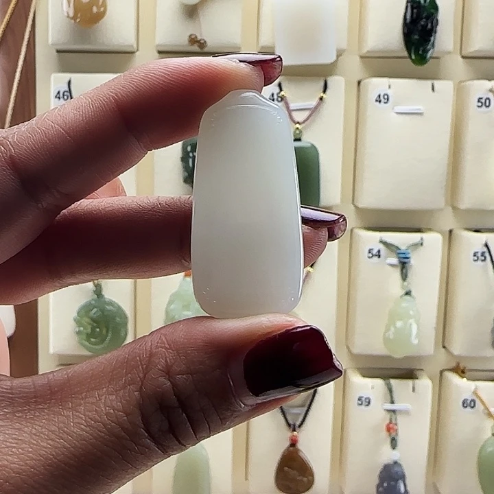 和田玉吊坠(不含链)未镶嵌铃*?