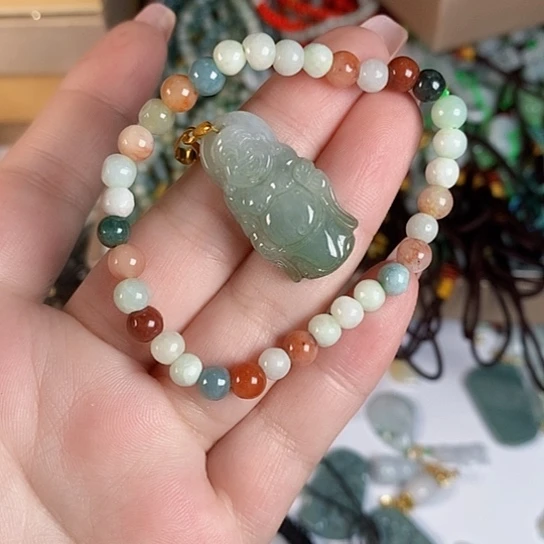 翡翠未镶嵌颈饰天然翡翠有瑕疵