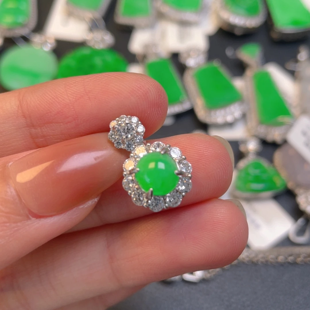 颈饰银S925镶嵌翡翠