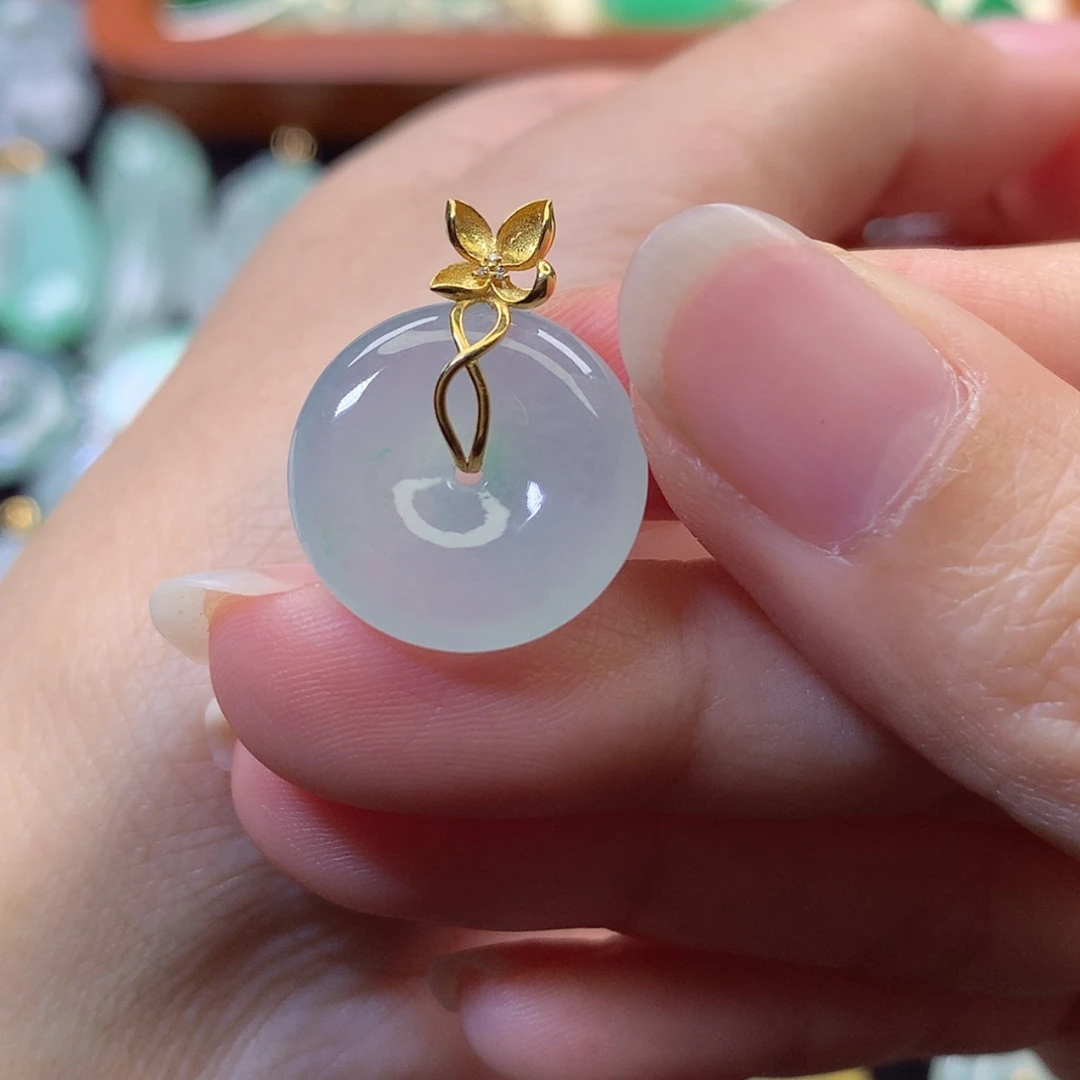 【闪购商品】吊坠(赠链)18K金镶嵌翡翠