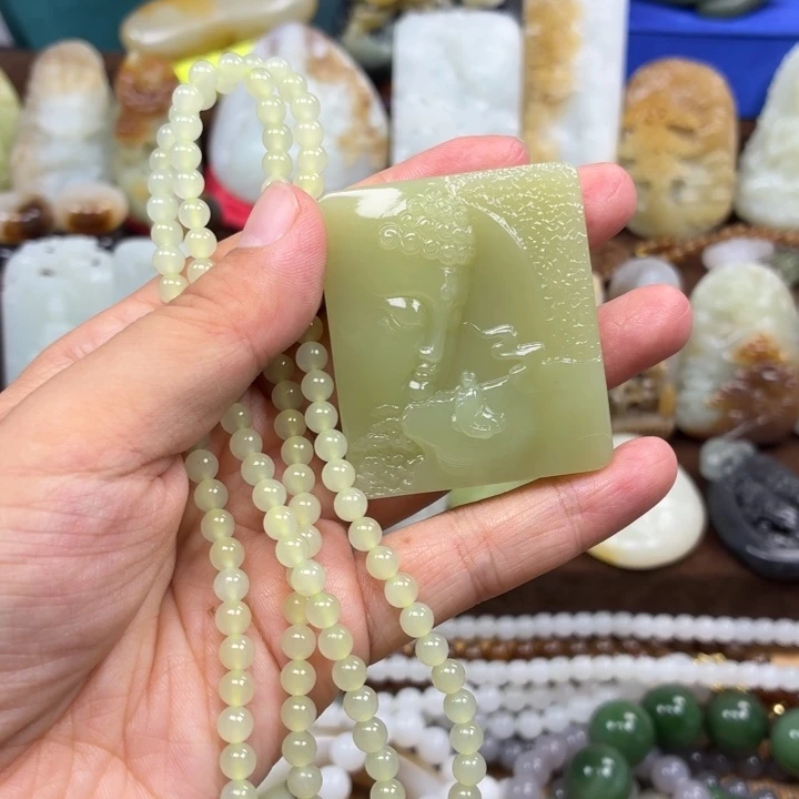 颈饰未镶嵌和田玉