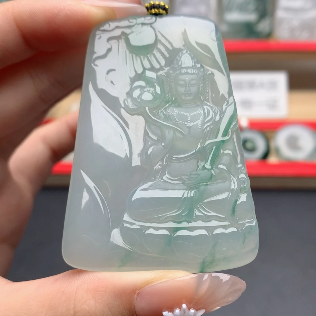 翡翠未镶嵌颈饰虚空藏菩萨