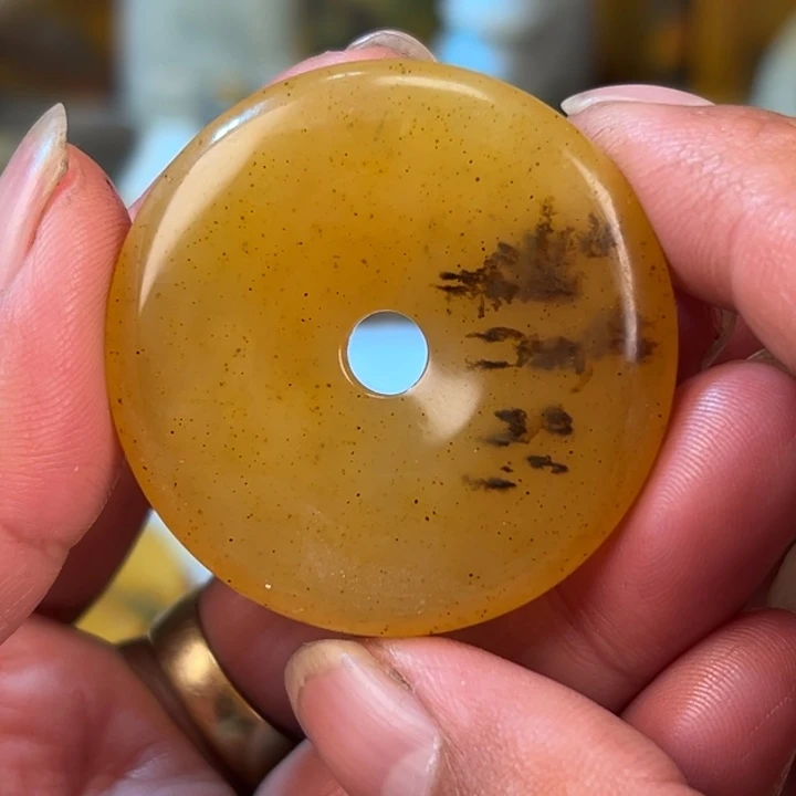 石英质玉（黄龙玉）合金颈饰