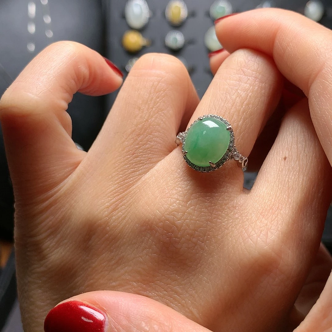 翡翠颈饰银S925镶嵌戒指