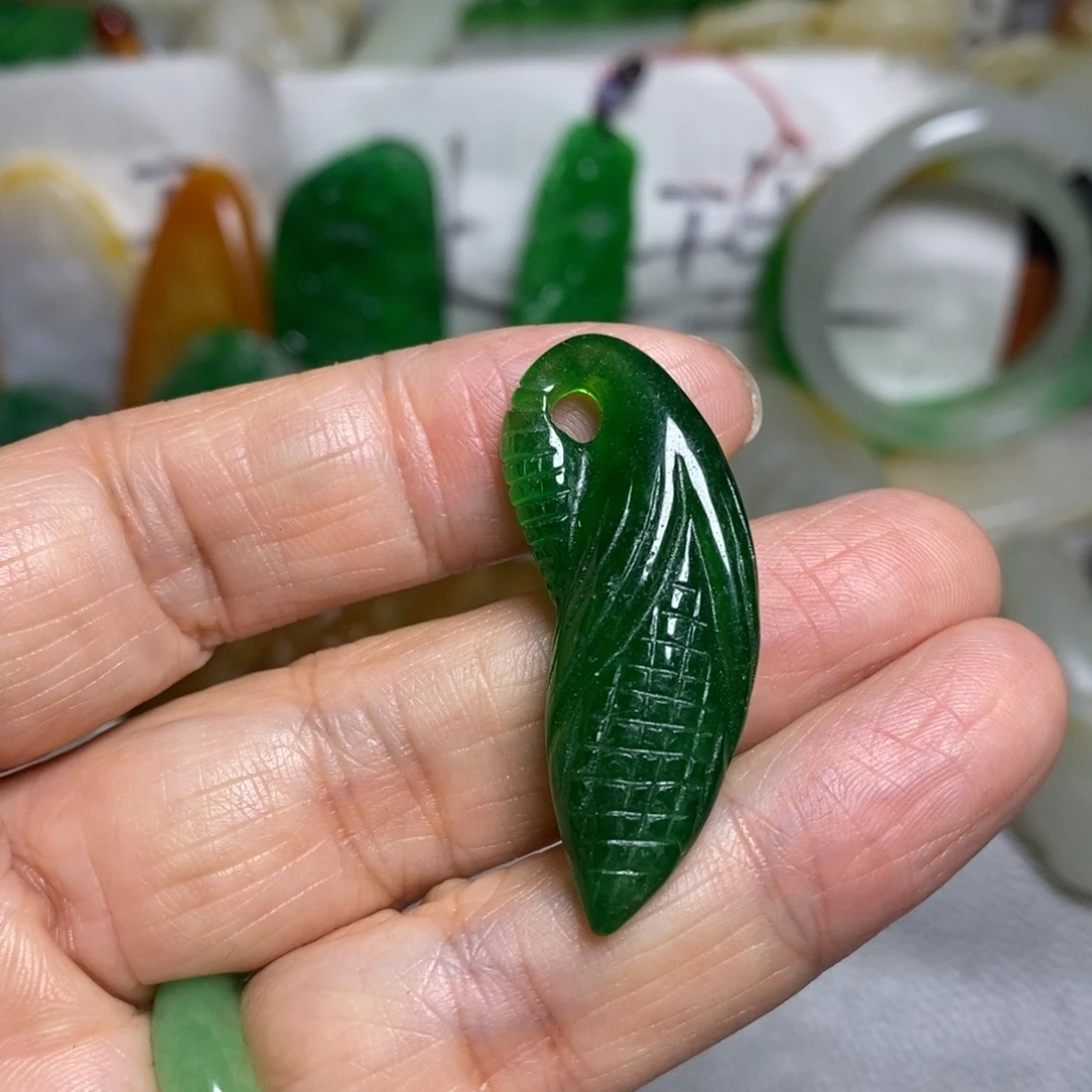 和田玉（糖玉）未镶嵌颈饰