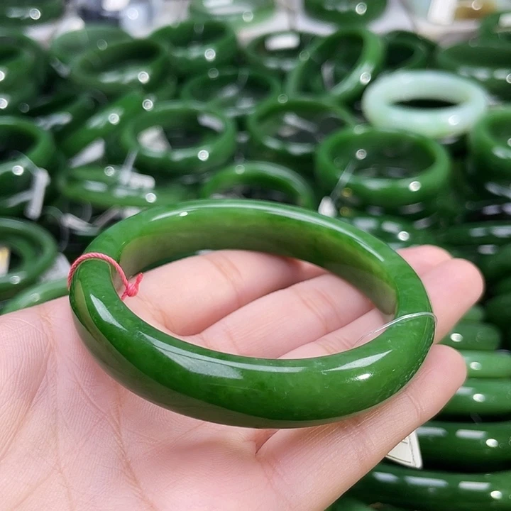 未镶嵌手镯和田玉（碧玉）