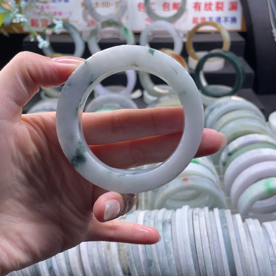 【闪购商品】未镶嵌手镯定制翡翠米****r