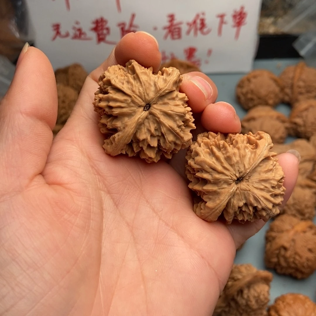 文玩核桃把件皇冠6