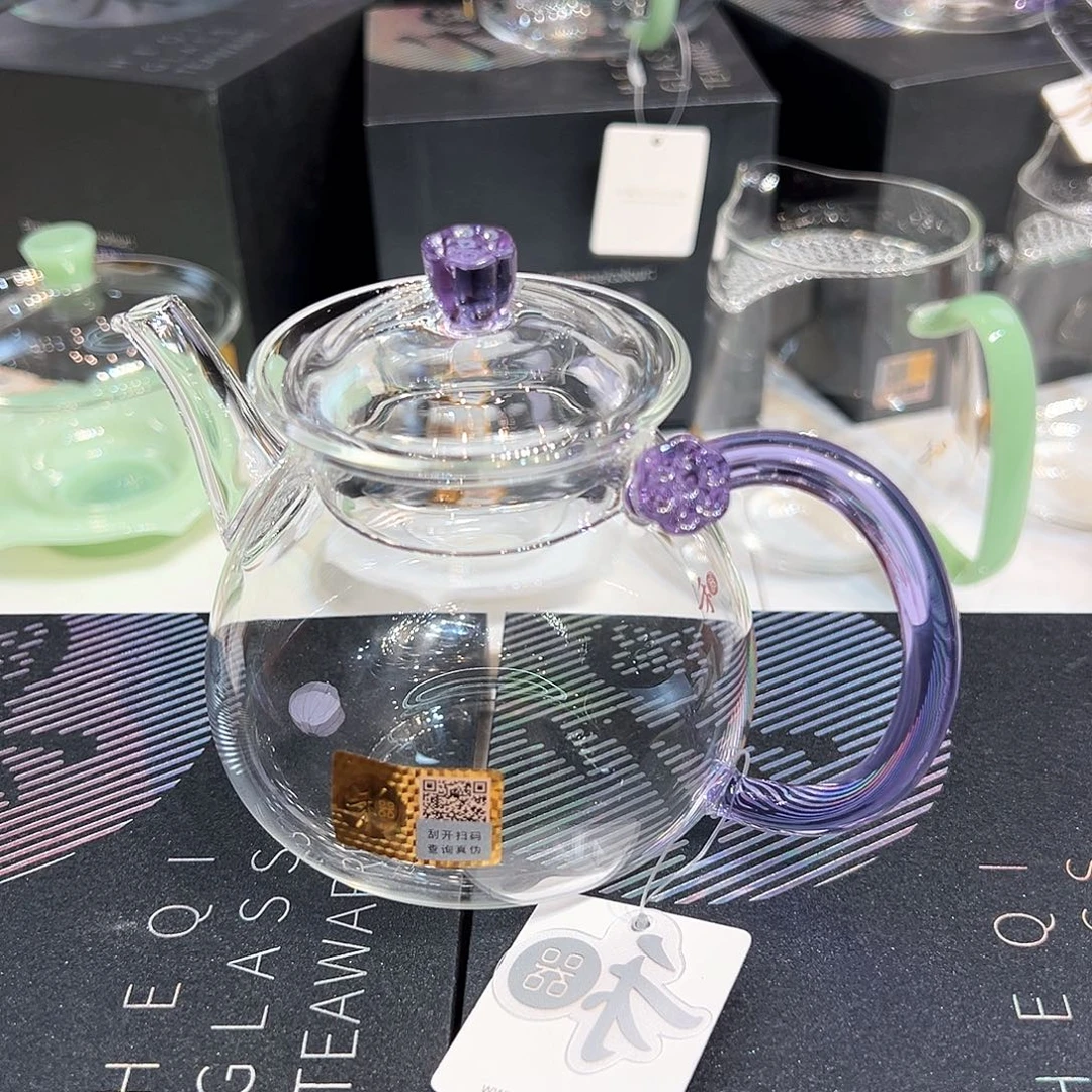 禾器清莲壶紫色。