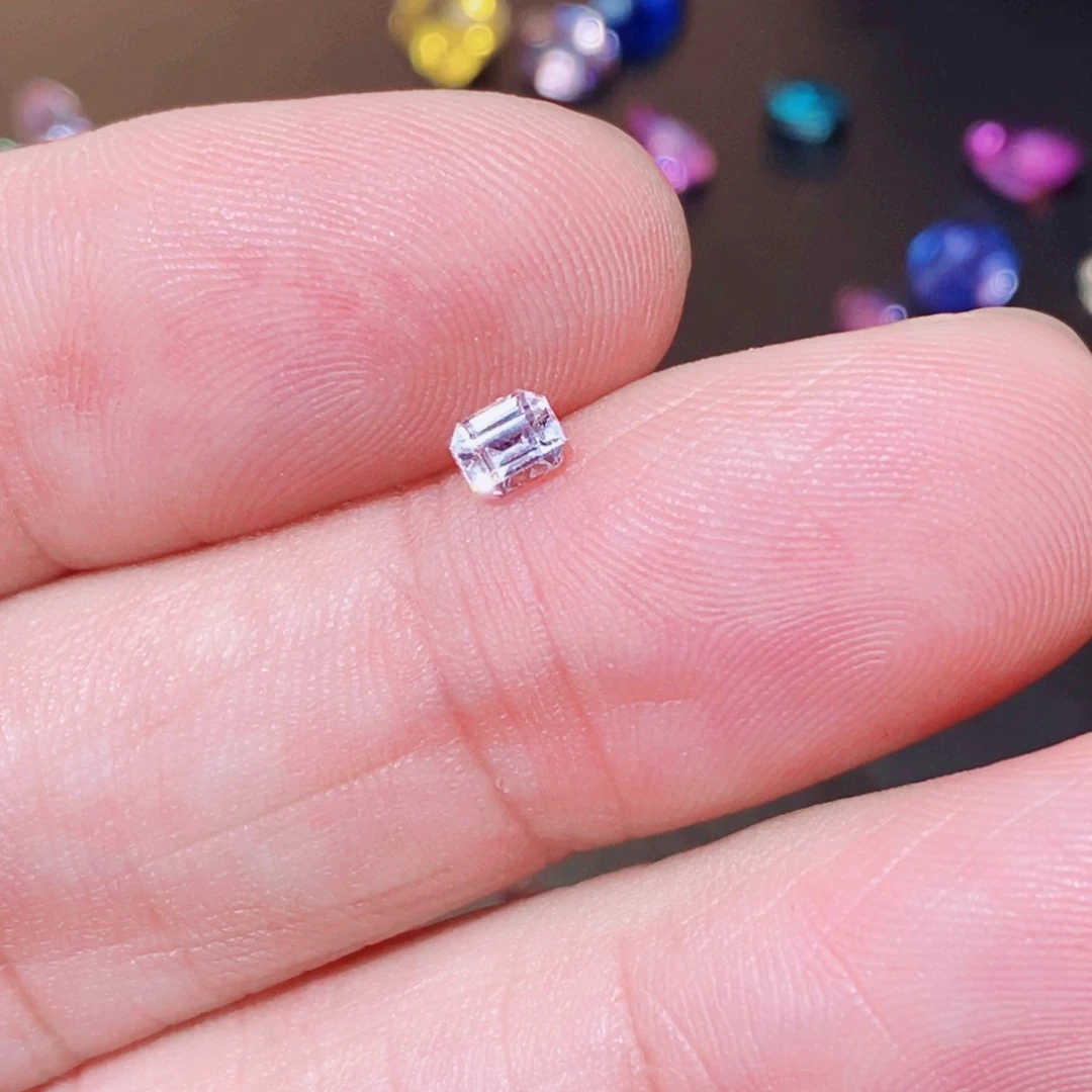 蓝宝石裸石未镶嵌0.39ct 无烧蓝宝石