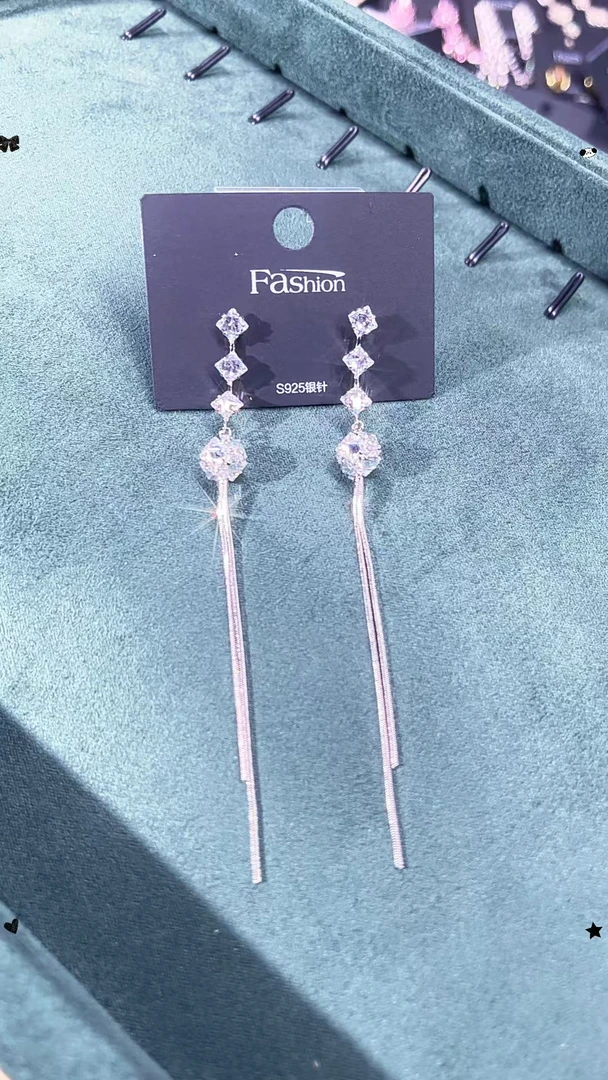 铜合金锆石耳饰 爆闪高定珠珠流苏耳环时尚百搭款0074简约轻奢