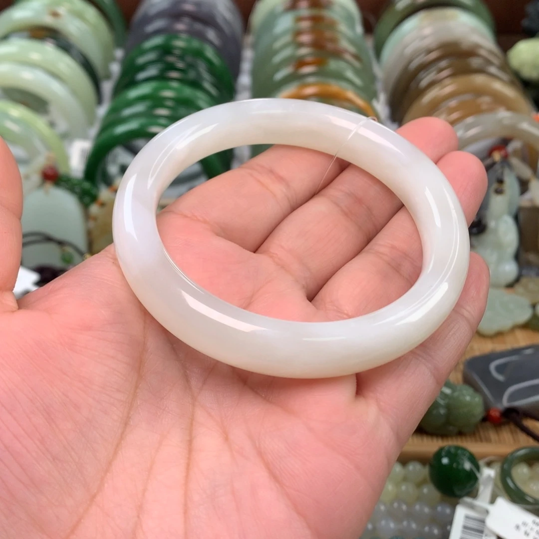 和田玉未镶嵌手镯59口径