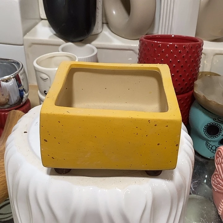 摆件陶盆有孔 瑕疵介意勿拍