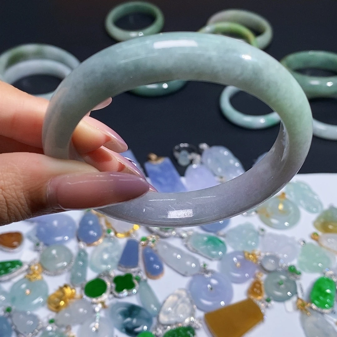 司****翡翠未镶嵌颈饰天然翡翠不退不换