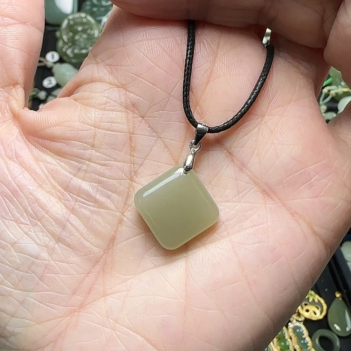 颈饰银S925镶嵌和田玉