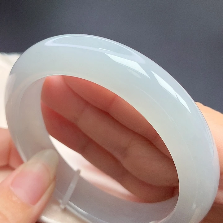 翡翠未镶嵌手镯56.8圈口