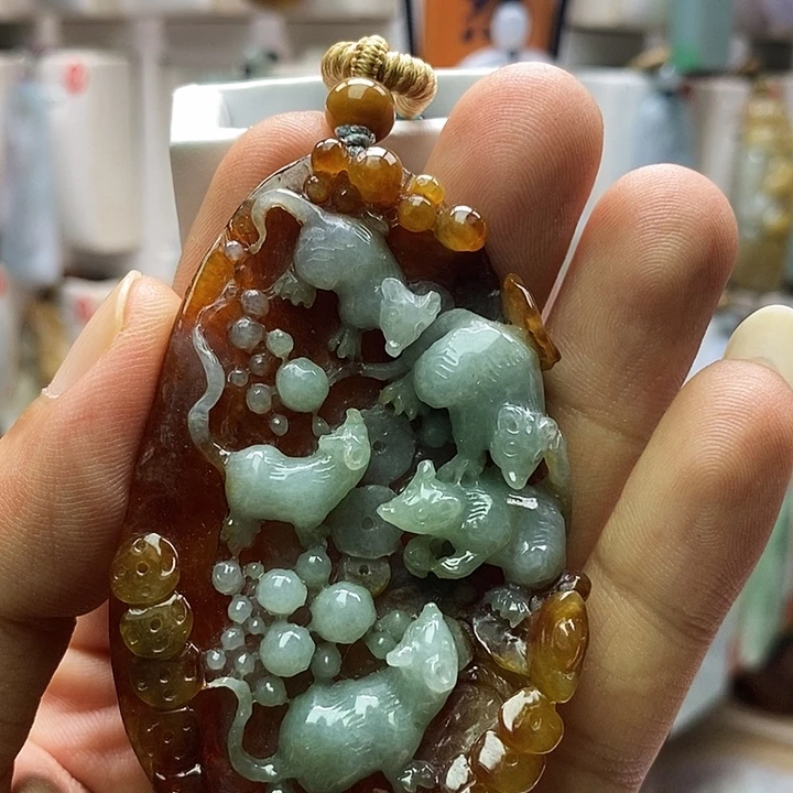 楠***宝颈饰未镶嵌翡翠每天