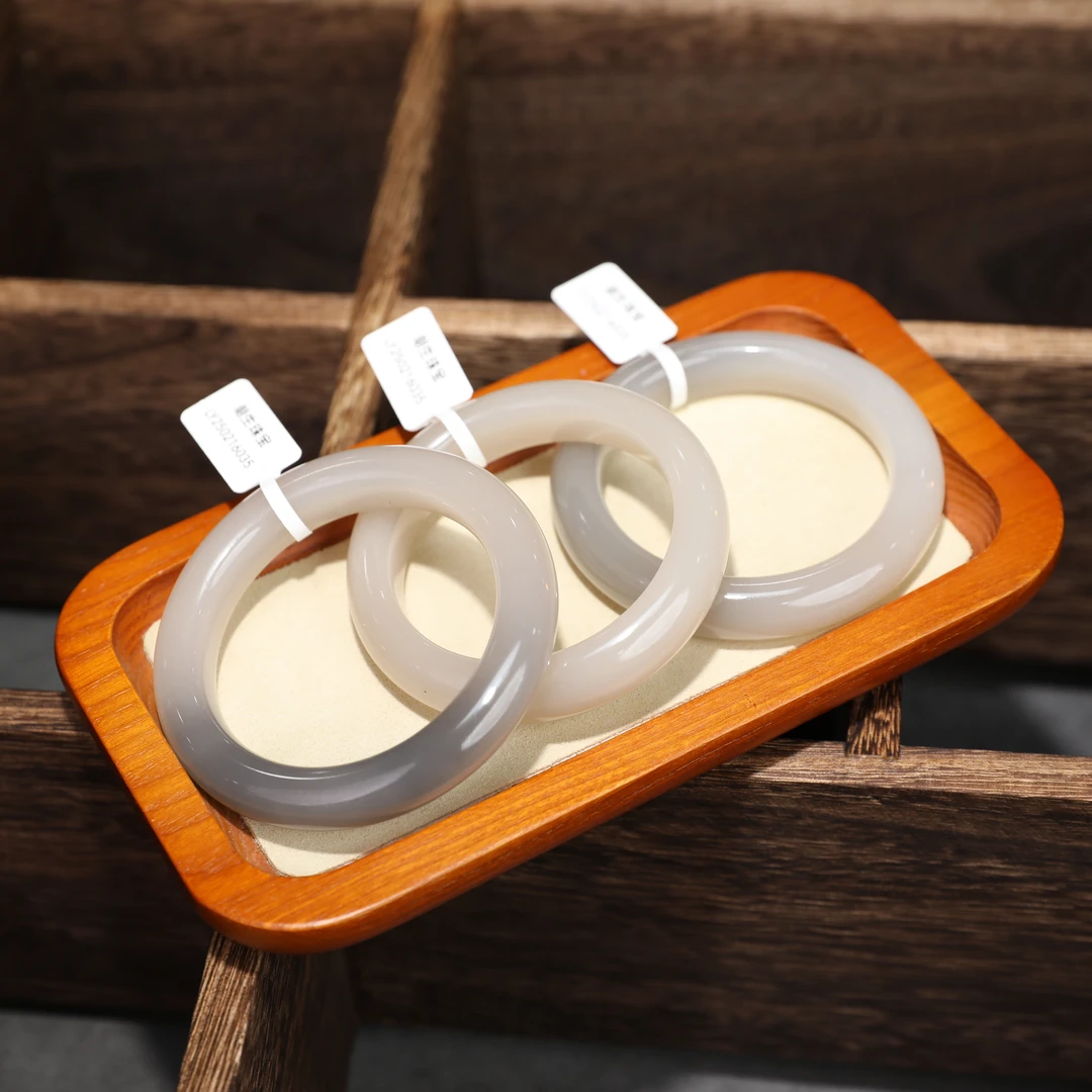 【潮生珠宝】和田玉藕粉烟紫时尚清新款手镯多样性发一件