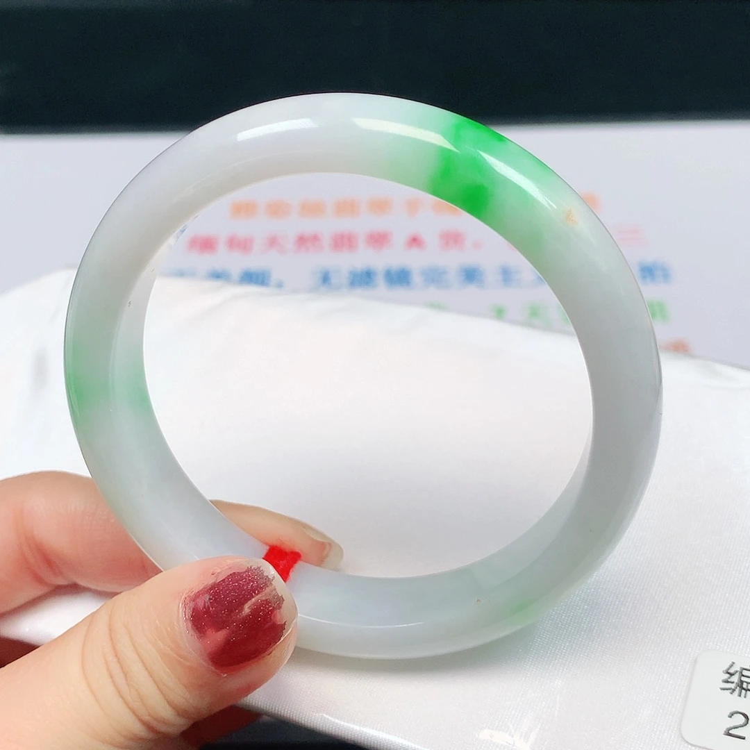 翡翠未镶嵌手镯1114