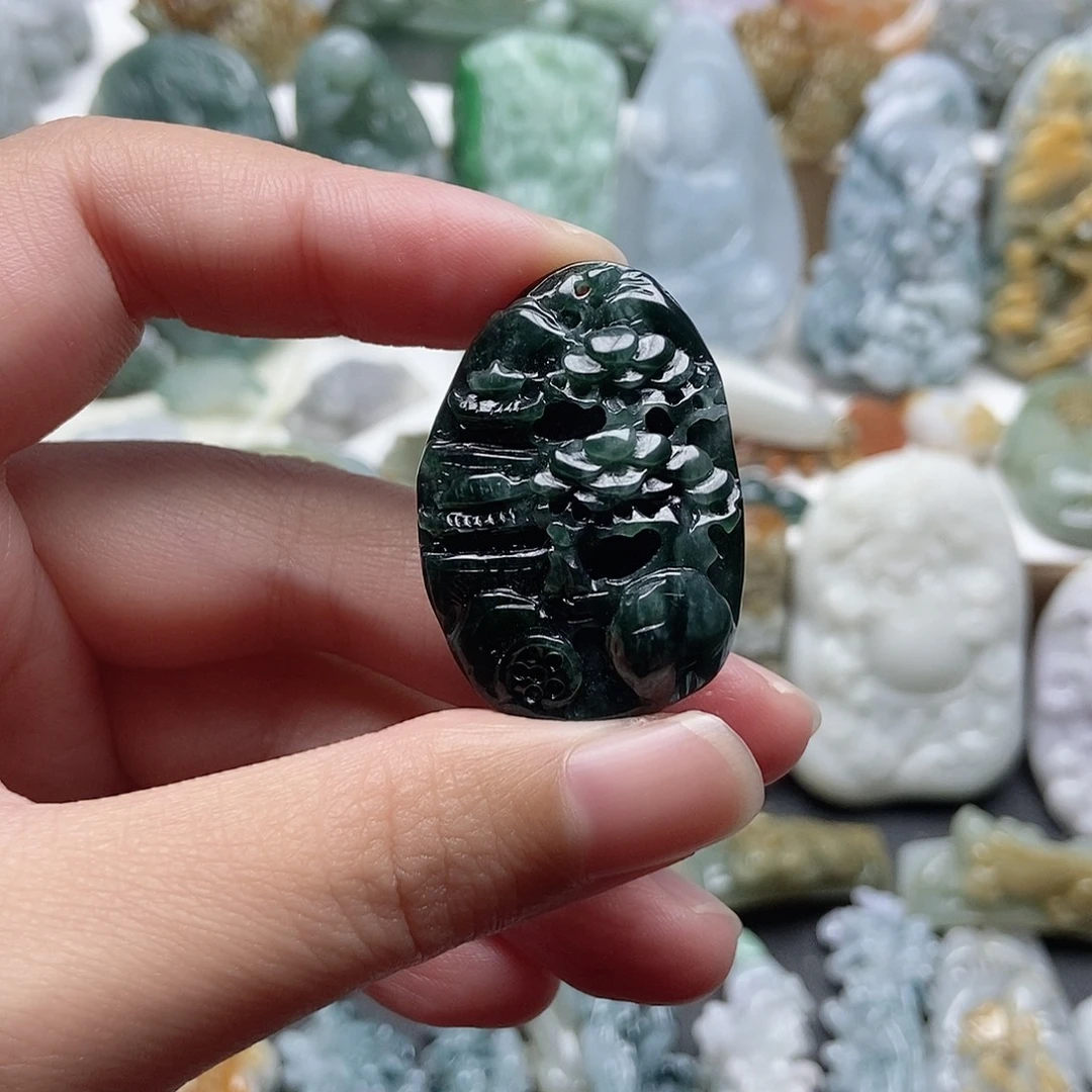 翡翠未镶嵌颈饰翡翠