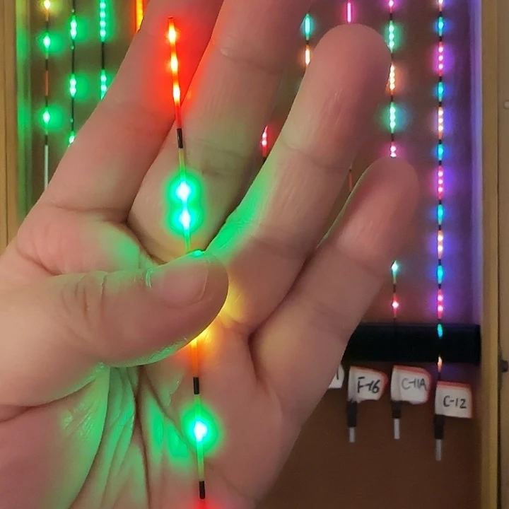 孤***雨茅草425变色7目红光