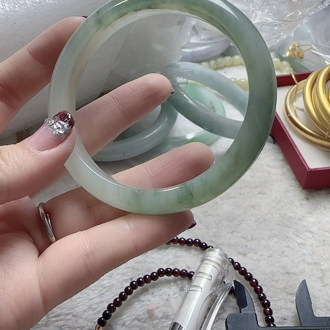 石英岩玉未镶嵌手镯174