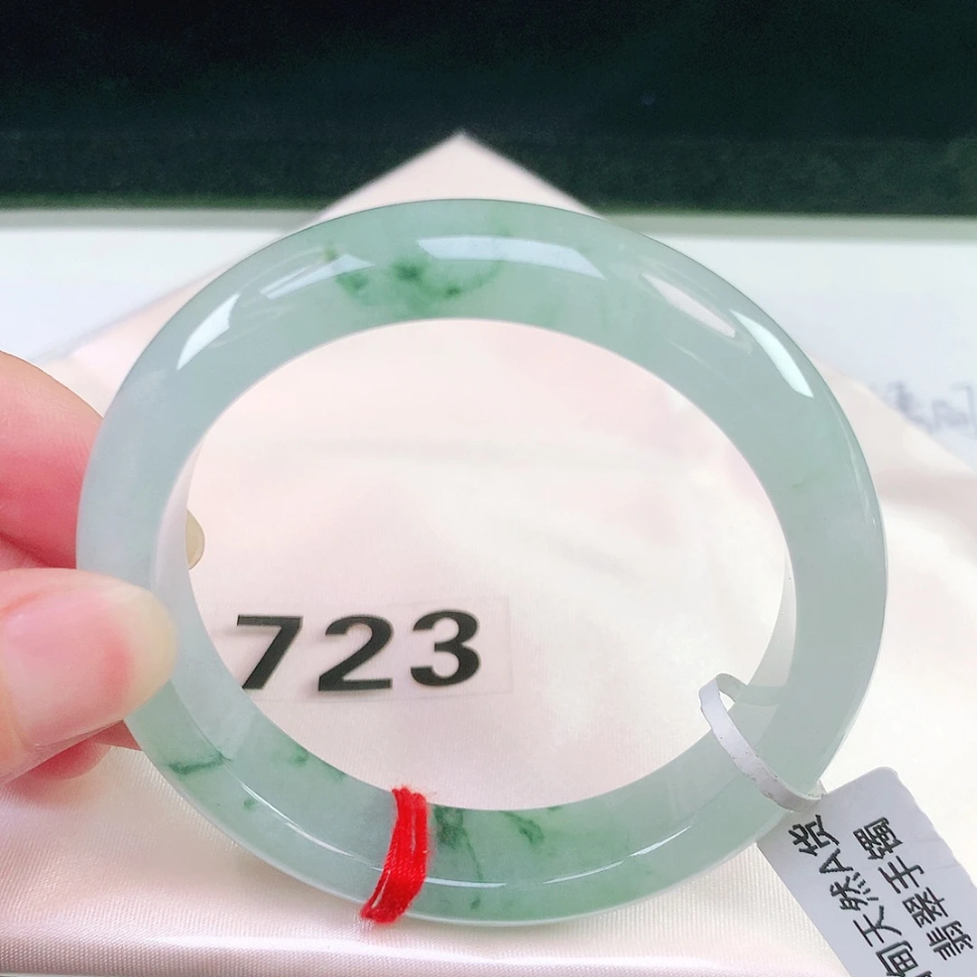 未镶嵌手镯翡翠723