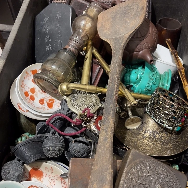 羽毛瓷片放漏处理中……