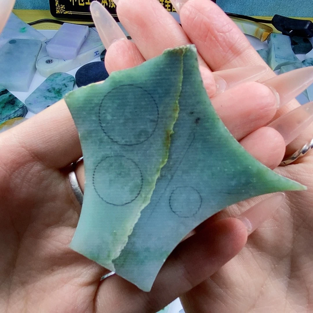 颈饰未镶嵌翡翠翡翠