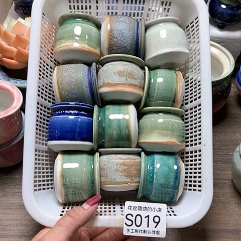 紫砂花盆019微瑕品口径3厘米左右的