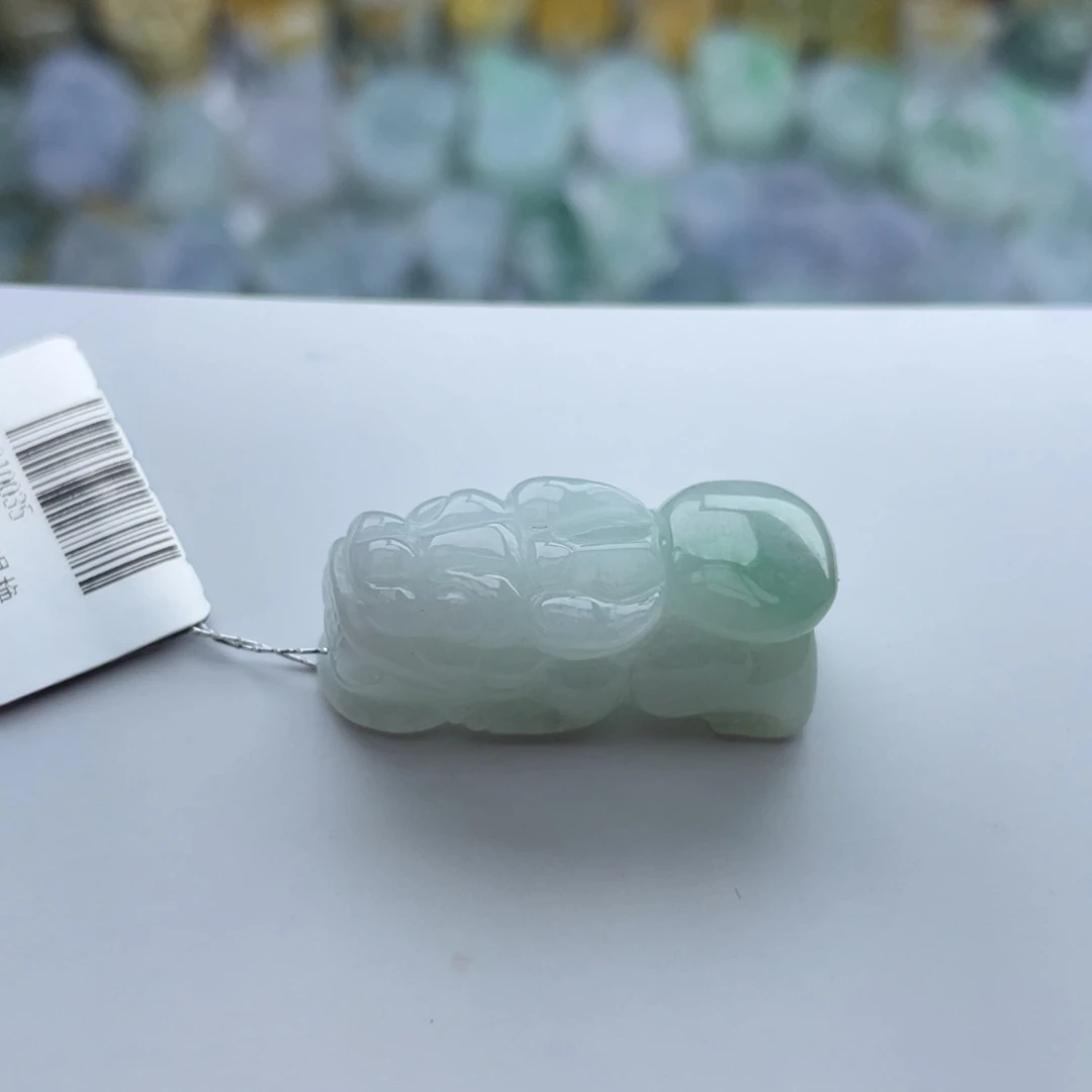 翡翠颈饰未镶嵌貔貅